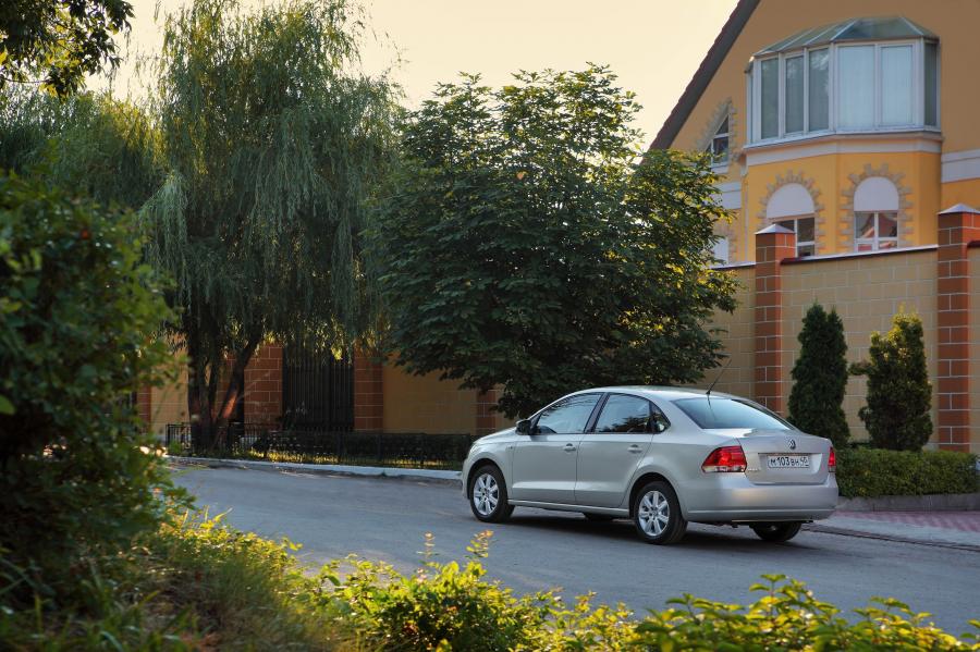  Volkswagen Polo Sedan 2010 года  (фото 115 из 123)